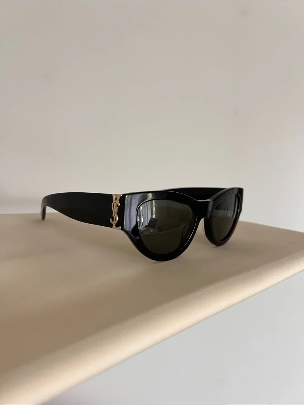 YSL Saint Laurent Black Cat-Eye Sunglasses SL M94